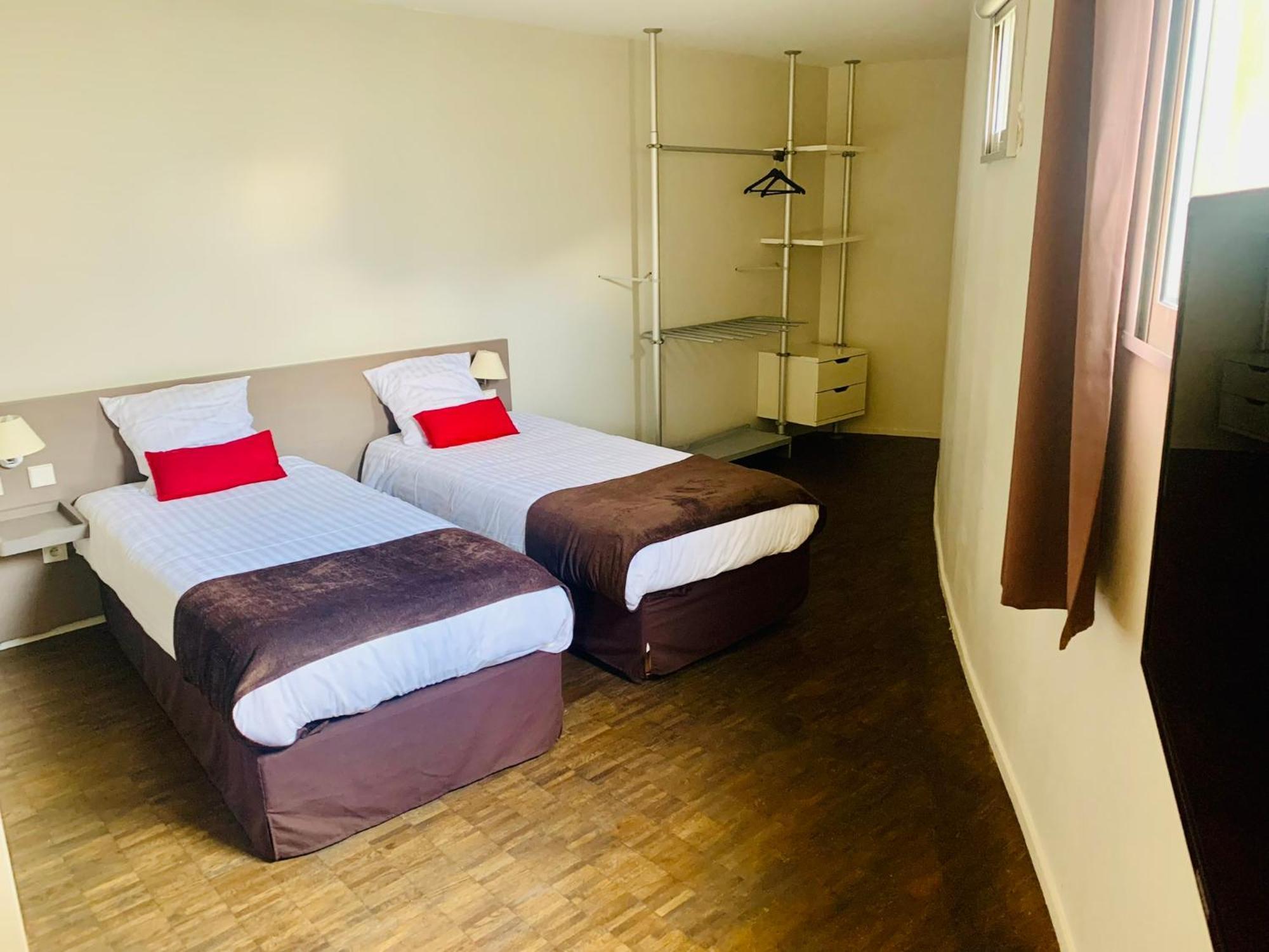 Standing Hotel Suites By Actisource Roissy-en-France Zewnętrze zdjęcie