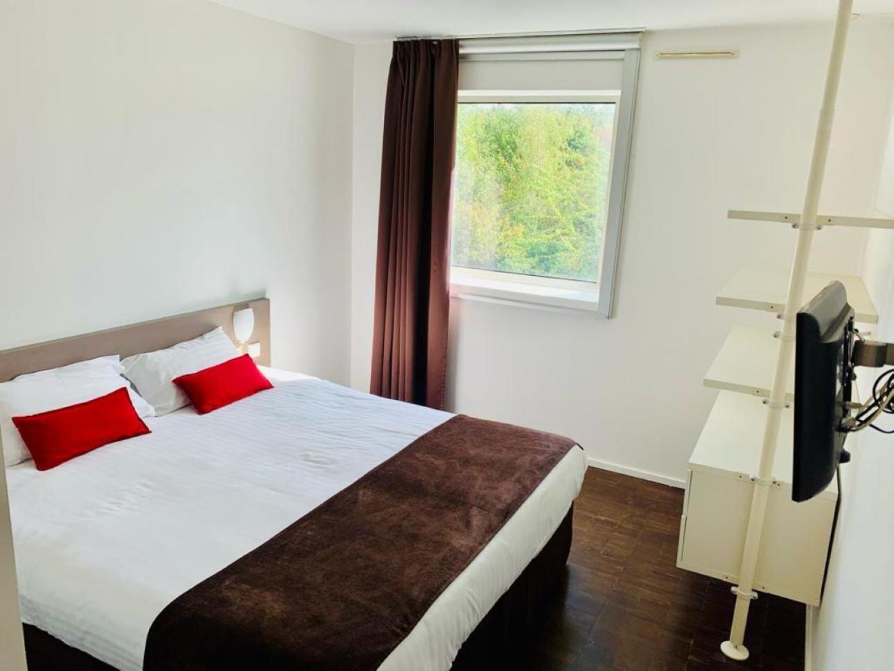 Standing Hotel Suites By Actisource Roissy-en-France Zewnętrze zdjęcie